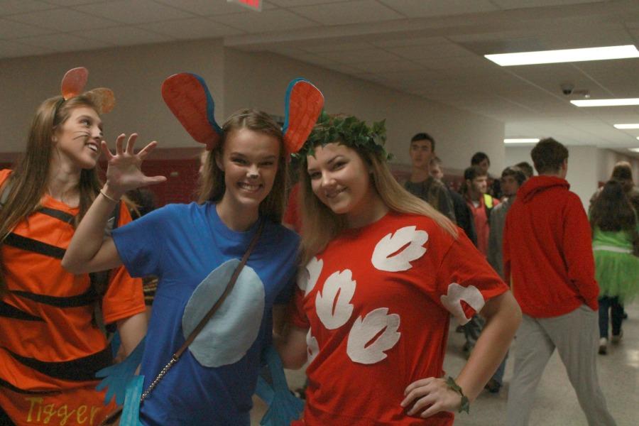 Madison Marlow and McKenzie Hill pair up to be Lilo and Stitch. 