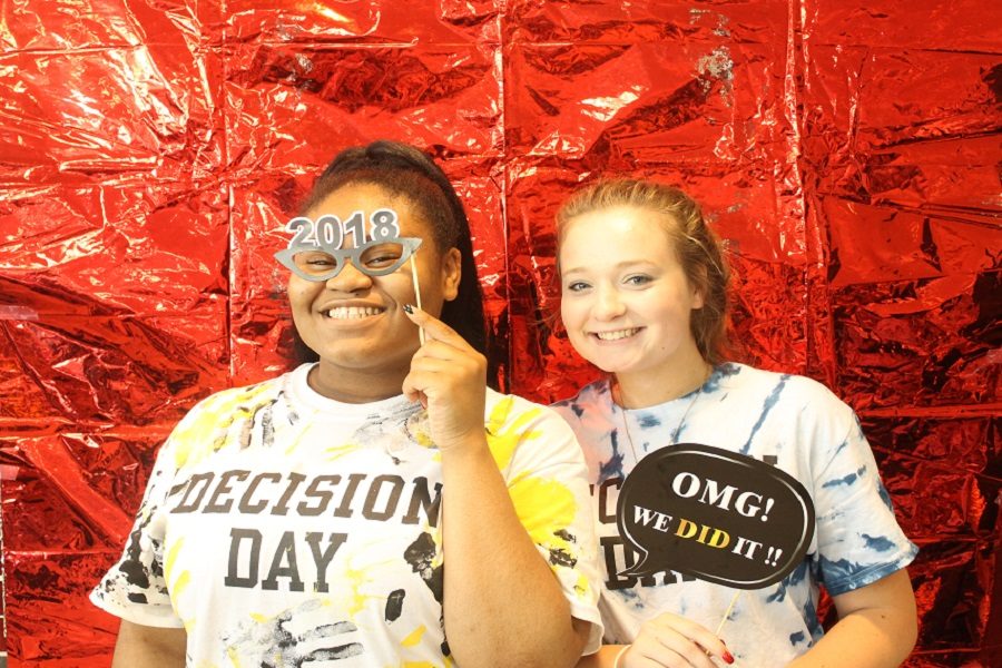 Seniors+celebrate+Decision+Day+with+Chick-Fil-A%2C+gift+drawings%2C+and+a+photo+booth