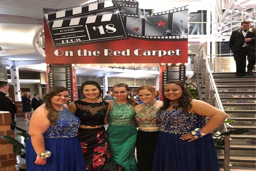 Recapping a night on the red carpet: prom 18