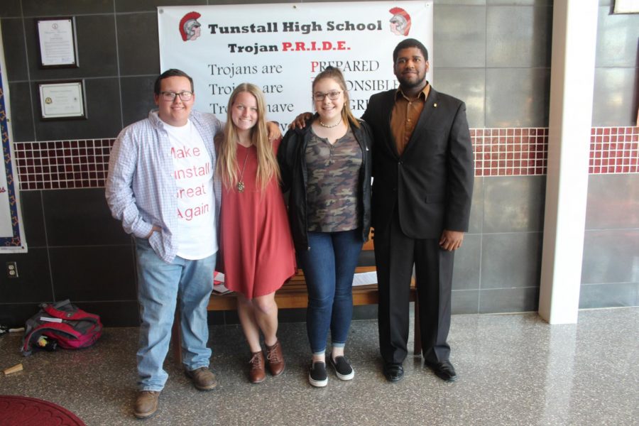 Senior class officers elected