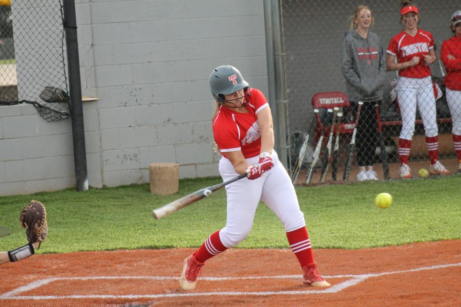 Tunstall softball has tough week